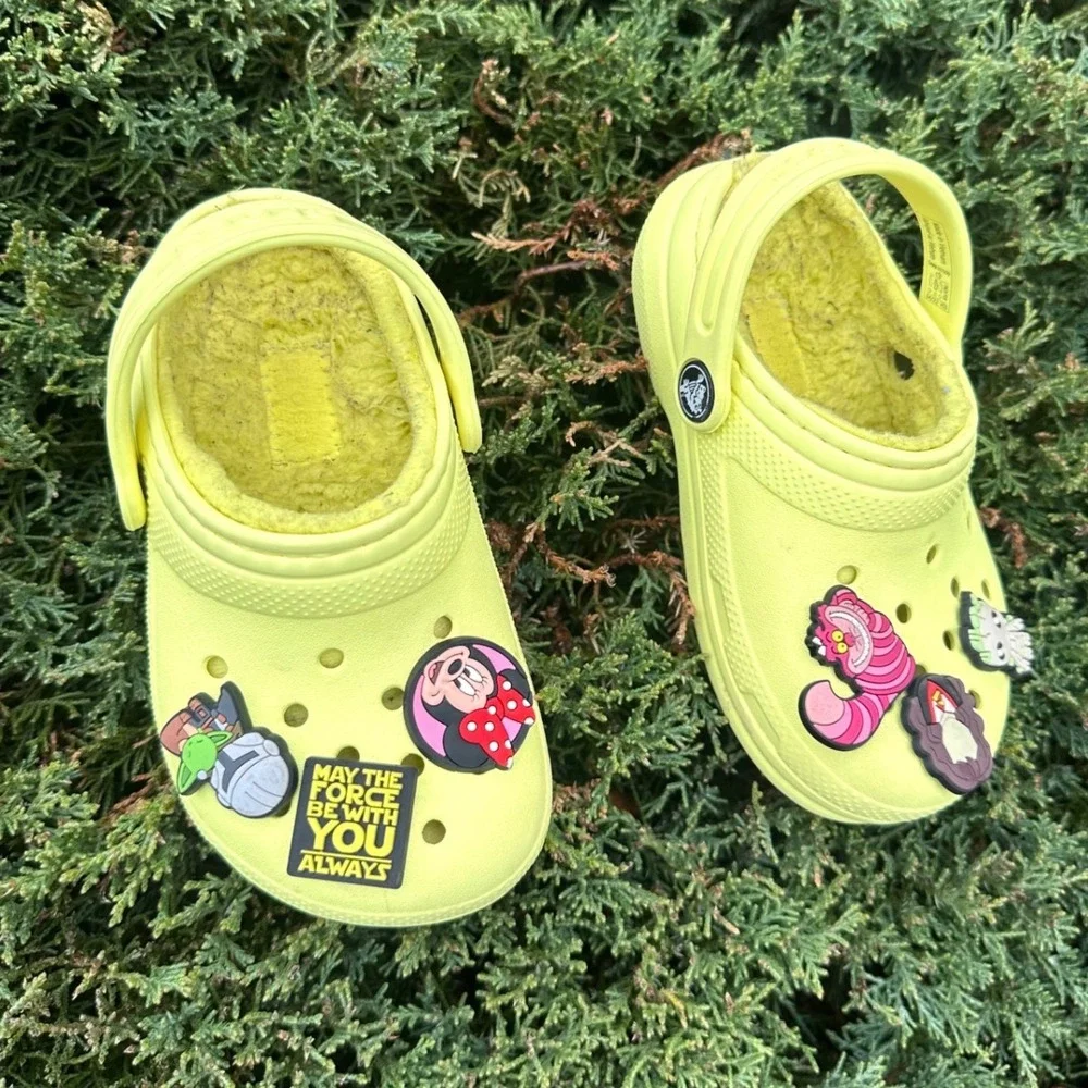 Crocs Kids Classic Lined Crocs With Charms Toddler Size 9 Yellow‎ Shoes